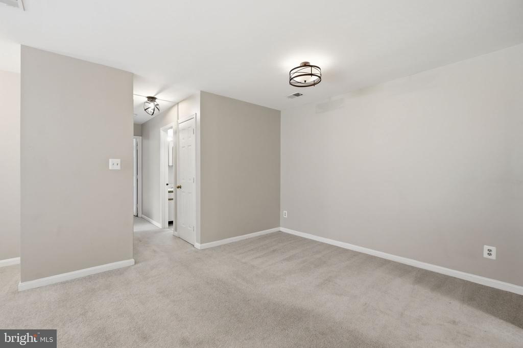 2822 LEE OAKS PLACE Unit: 101