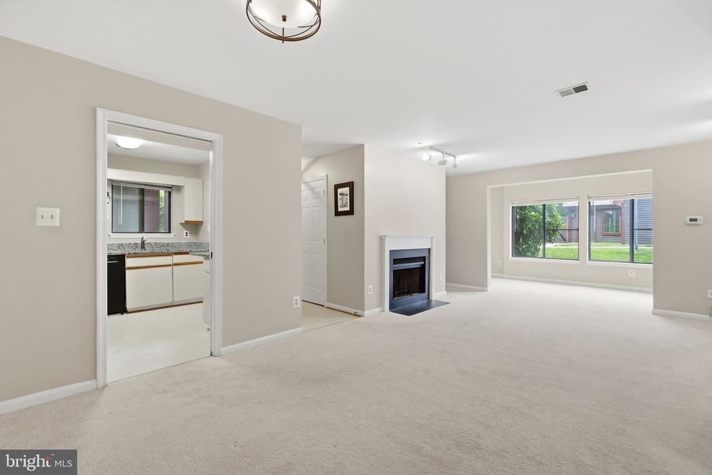 2822 LEE OAKS PLACE Unit: 101