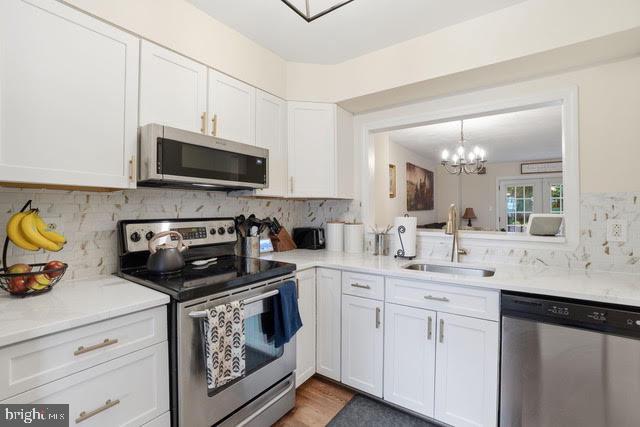 6320 CHIMNEY WOOD COURT