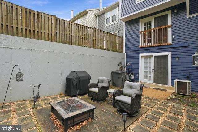 6320 CHIMNEY WOOD COURT