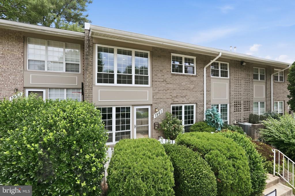 1961 KENNEDY DRIVE 1961