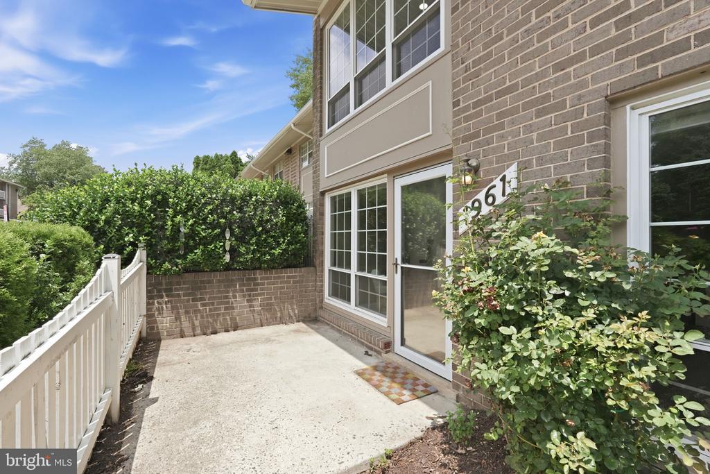 1961 KENNEDY DRIVE 1961