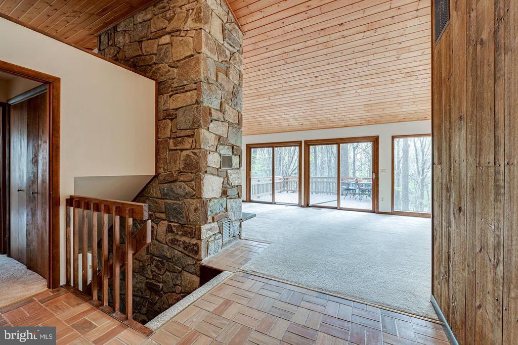 1328 POTOMAC SCHOOL ROAD