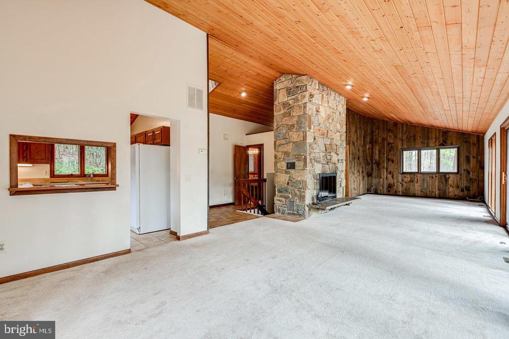 1328 POTOMAC SCHOOL ROAD