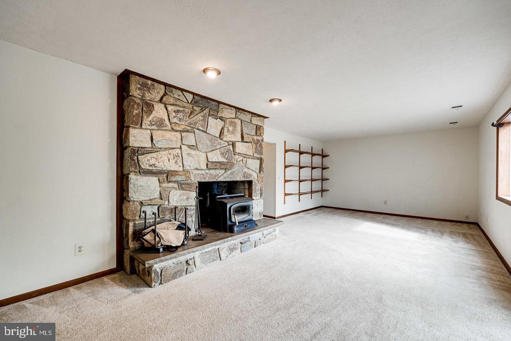 1328 POTOMAC SCHOOL ROAD