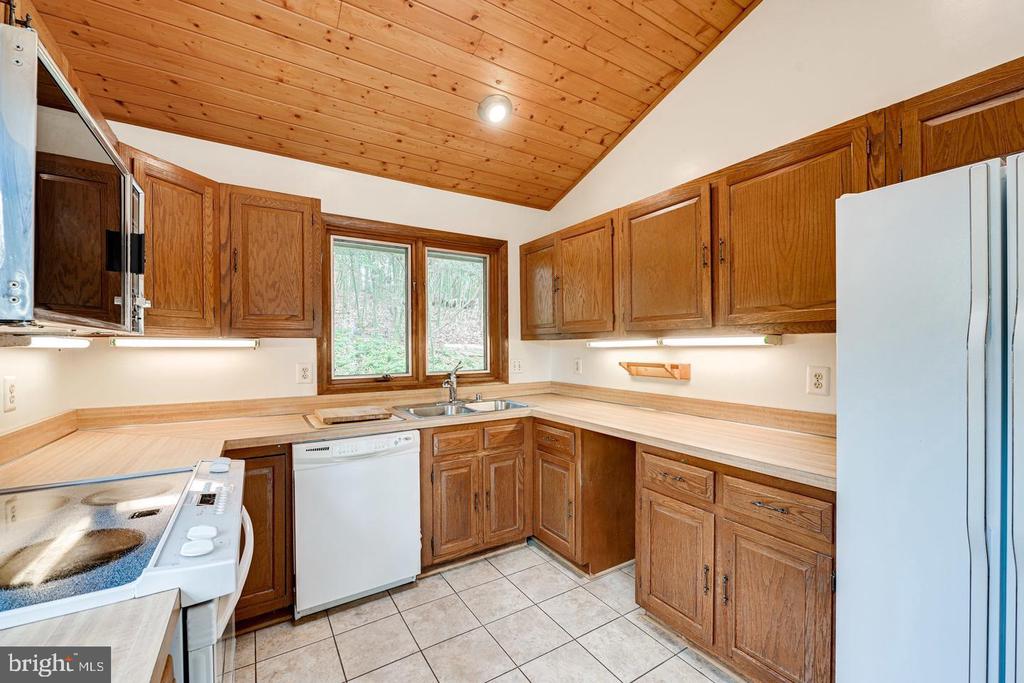 1328 POTOMAC SCHOOL ROAD