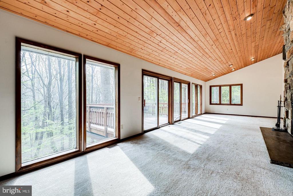 1328 POTOMAC SCHOOL ROAD