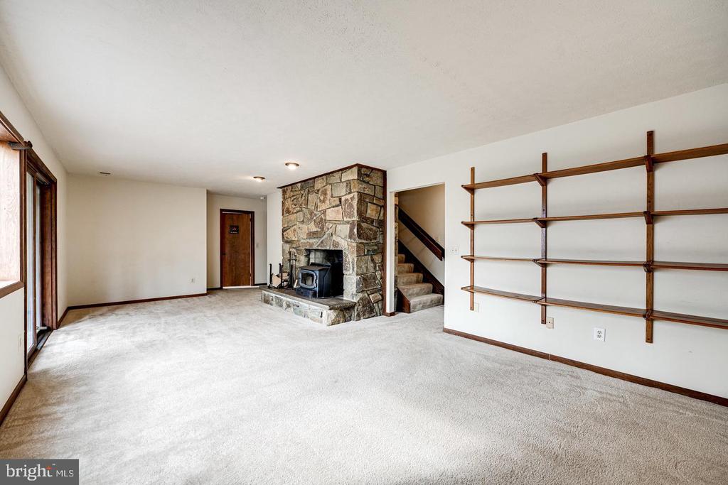 1328 POTOMAC SCHOOL ROAD