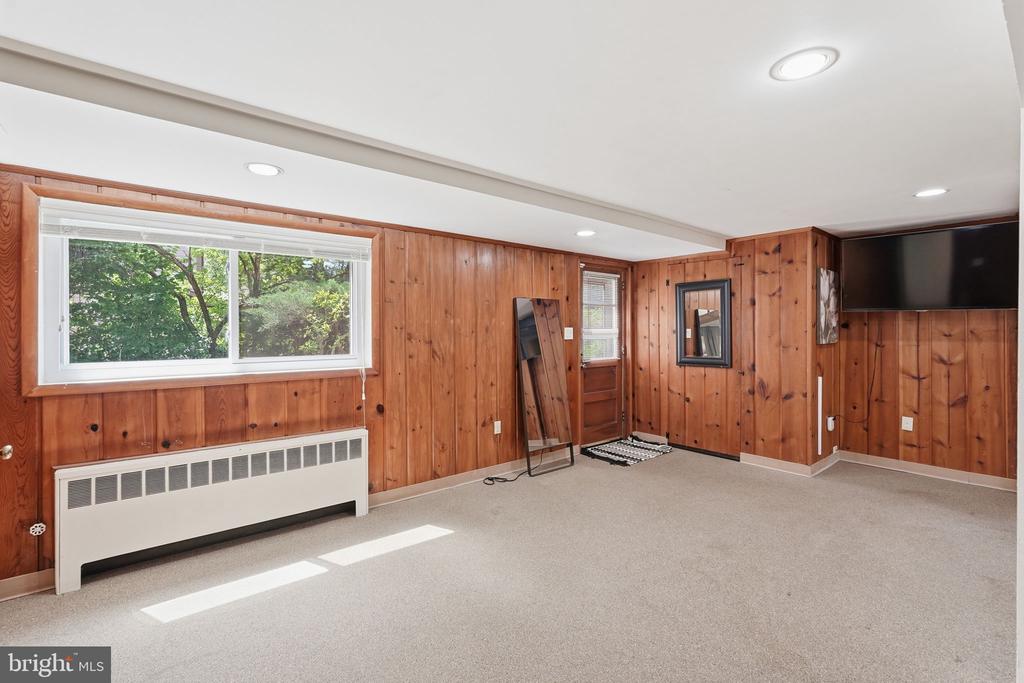 6817 VALLEY BROOK DRIVE