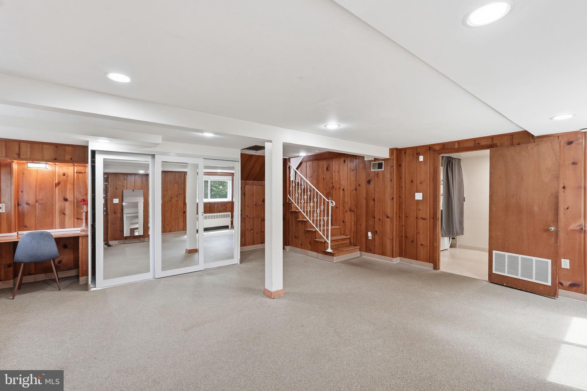 6817 VALLEY BROOK DRIVE