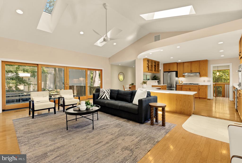 8407 GEORGIAN WAY