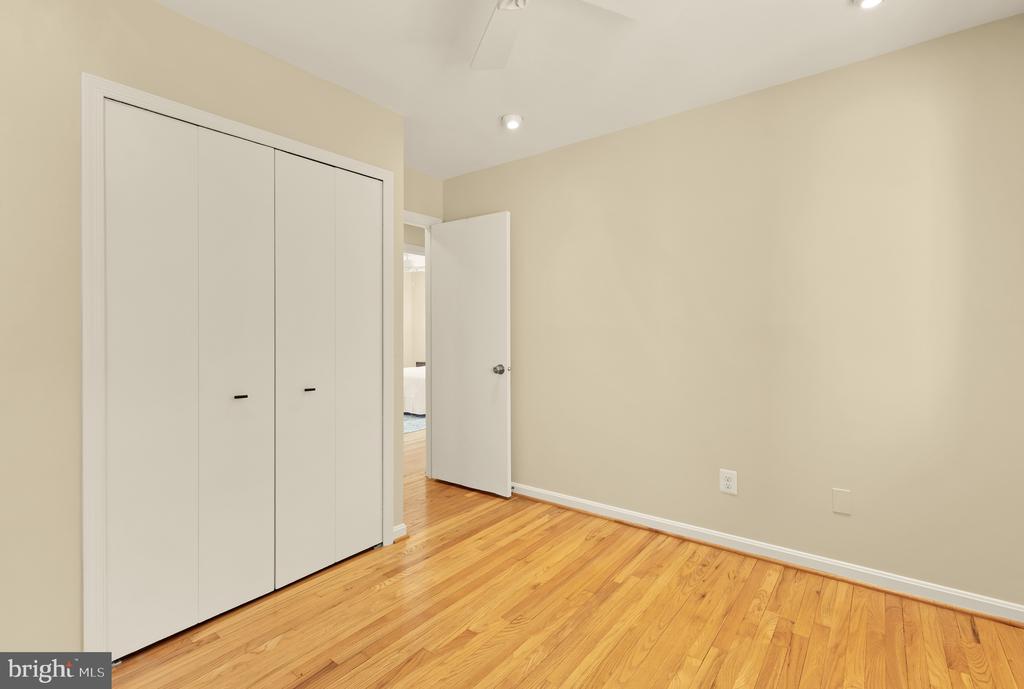 8407 GEORGIAN WAY