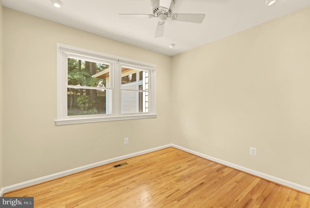 8407 GEORGIAN WAY
