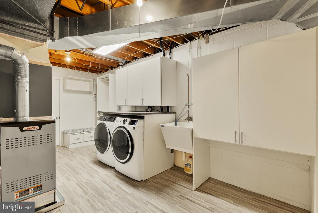 8407 GEORGIAN WAY