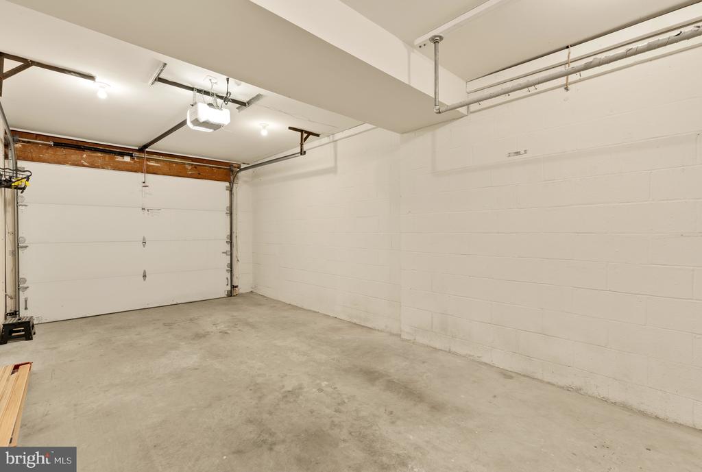8407 GEORGIAN WAY
