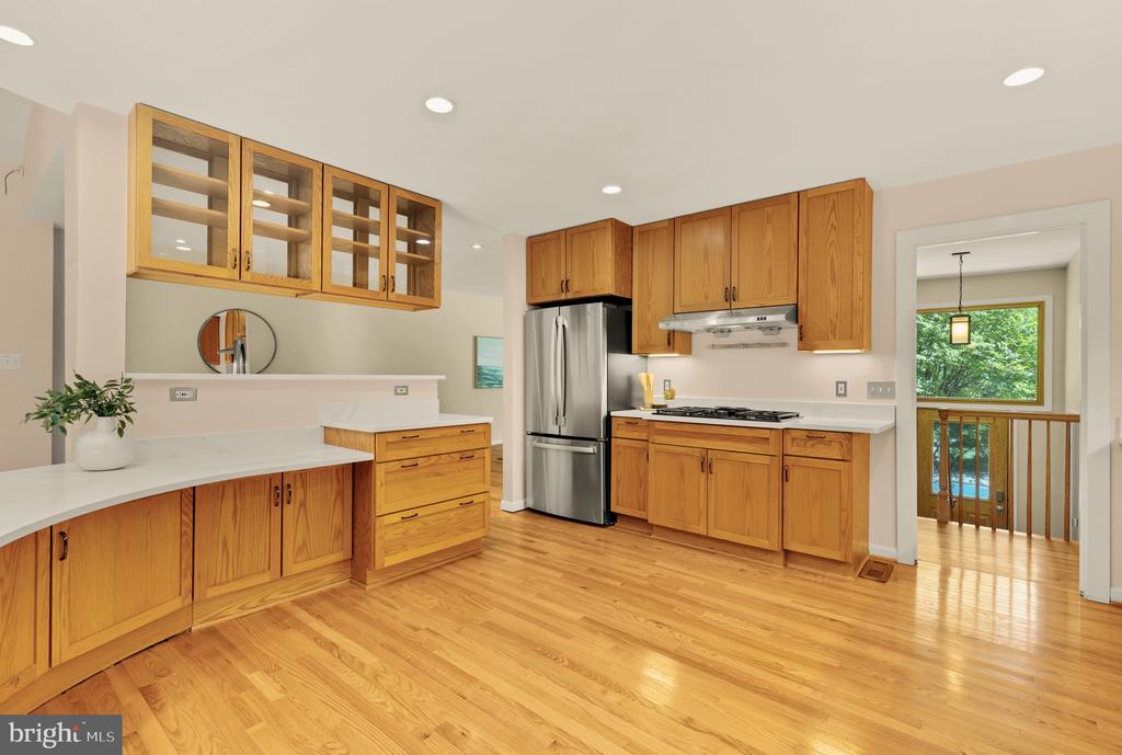 8407 GEORGIAN WAY