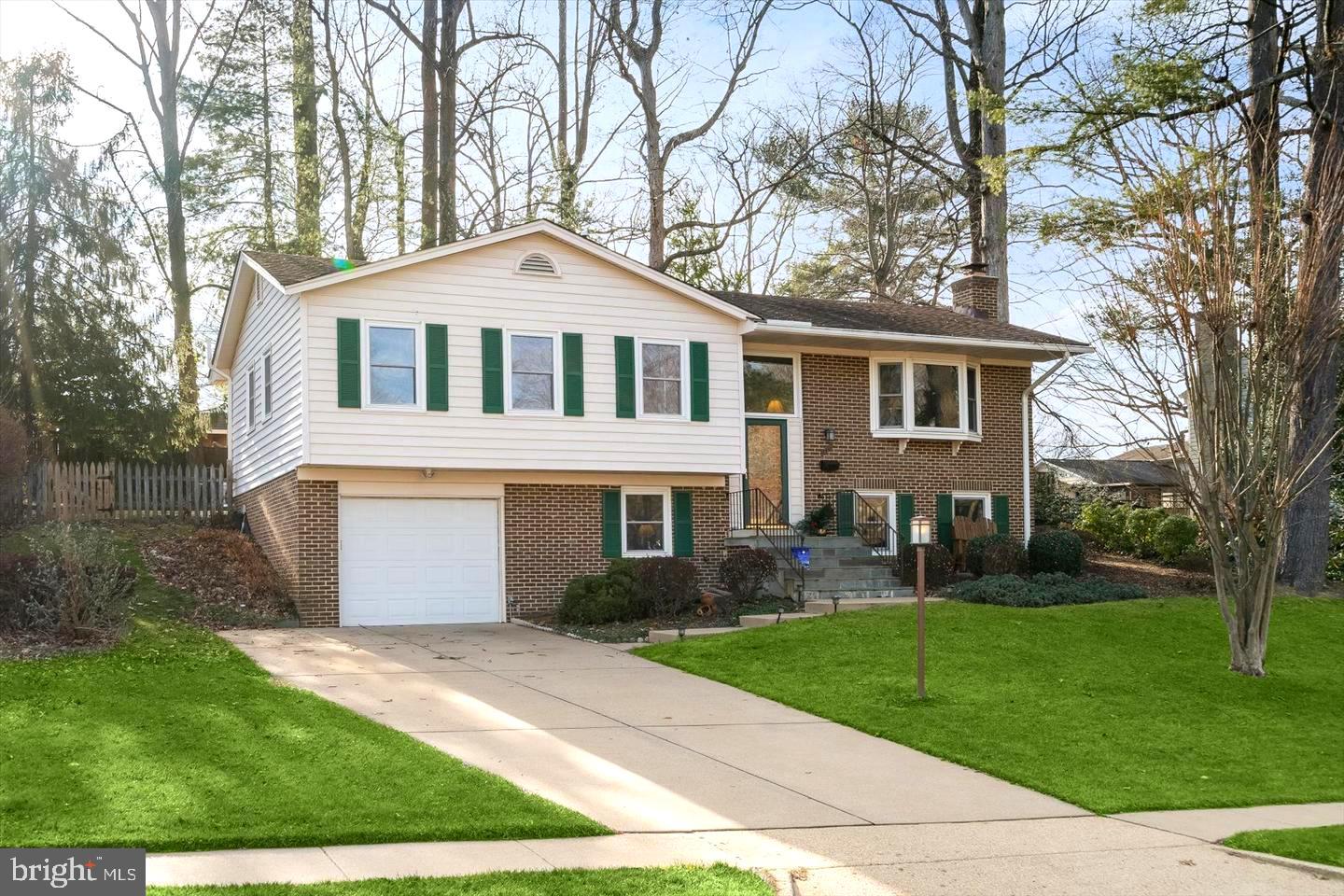 8407 GEORGIAN WAY