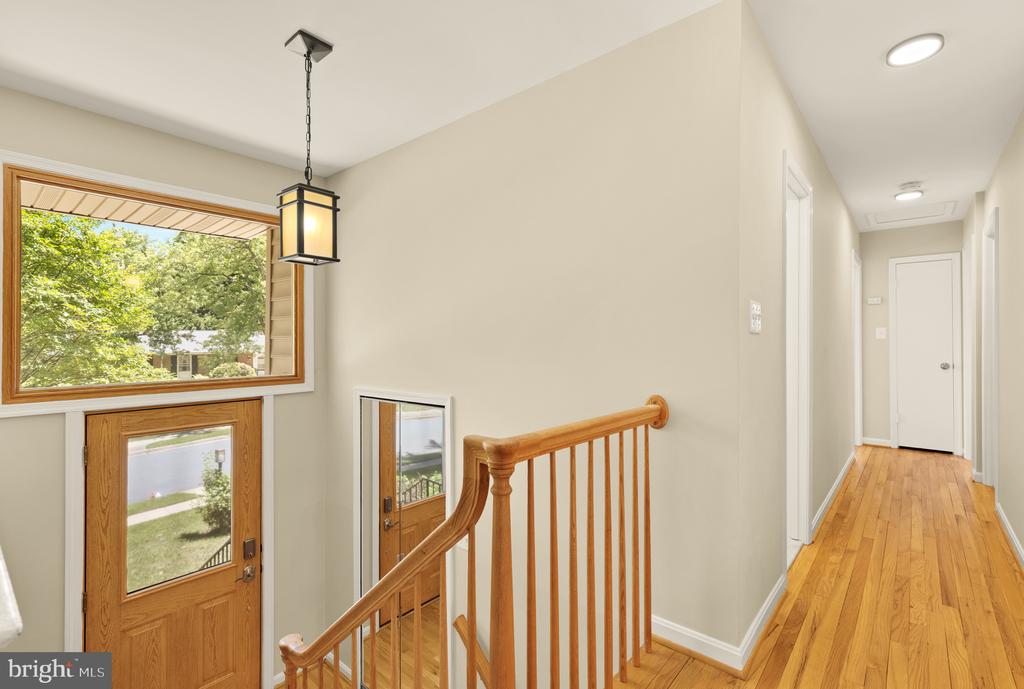 8407 GEORGIAN WAY