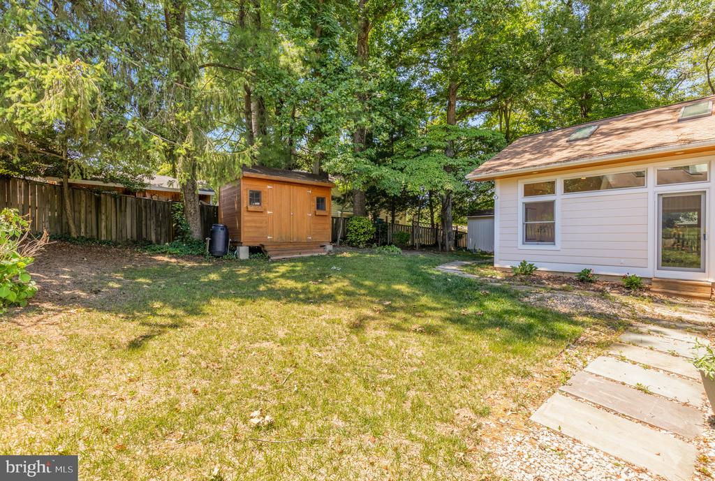 8407 GEORGIAN WAY