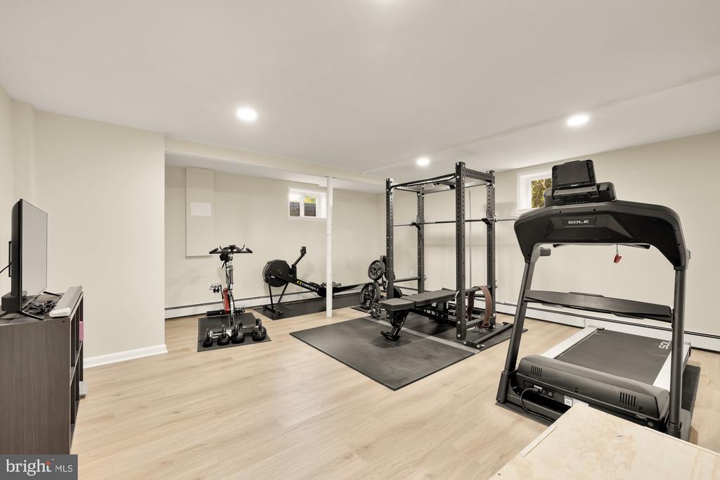 4112 DOWNING STREET
