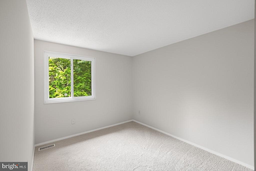 5851 JACKSONS OAK COURT