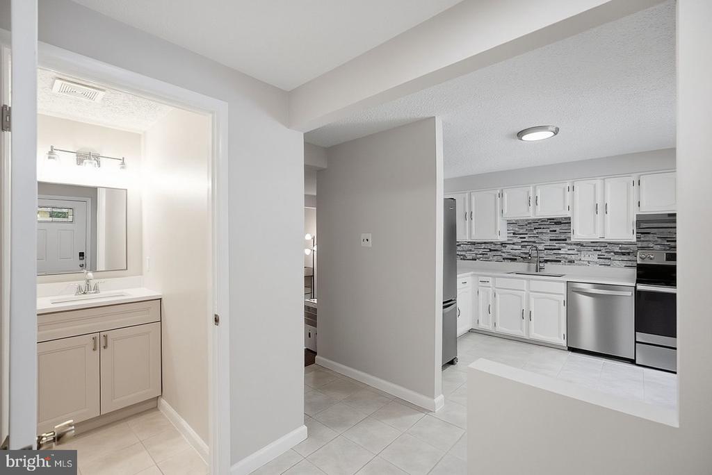 5851 JACKSONS OAK COURT