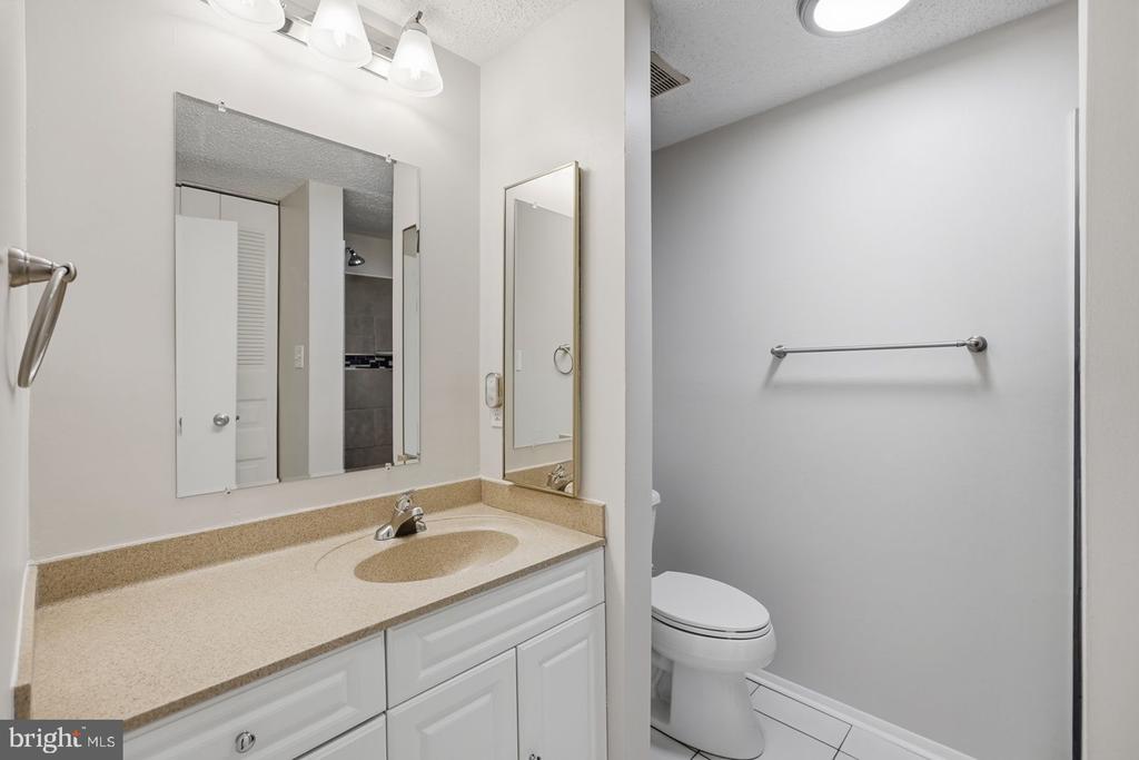 5851 JACKSONS OAK COURT