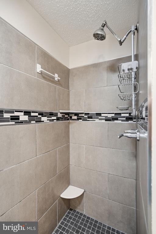 5851 JACKSONS OAK COURT