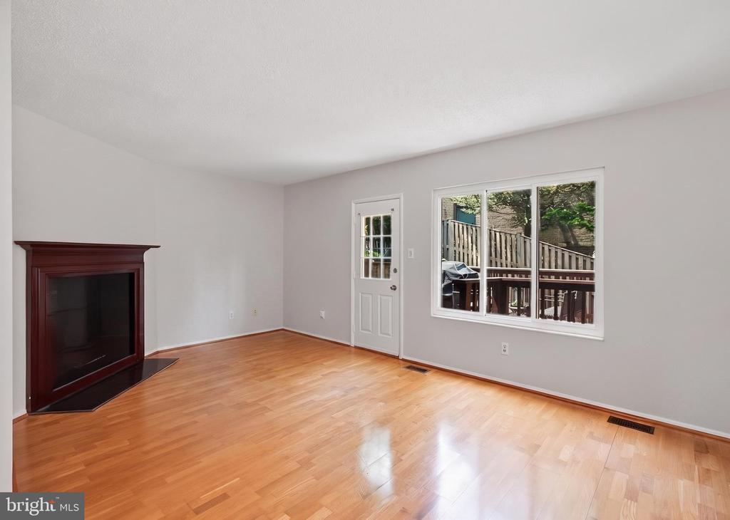 5851 JACKSONS OAK COURT
