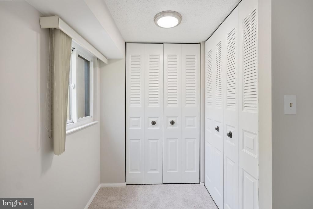 5851 JACKSONS OAK COURT