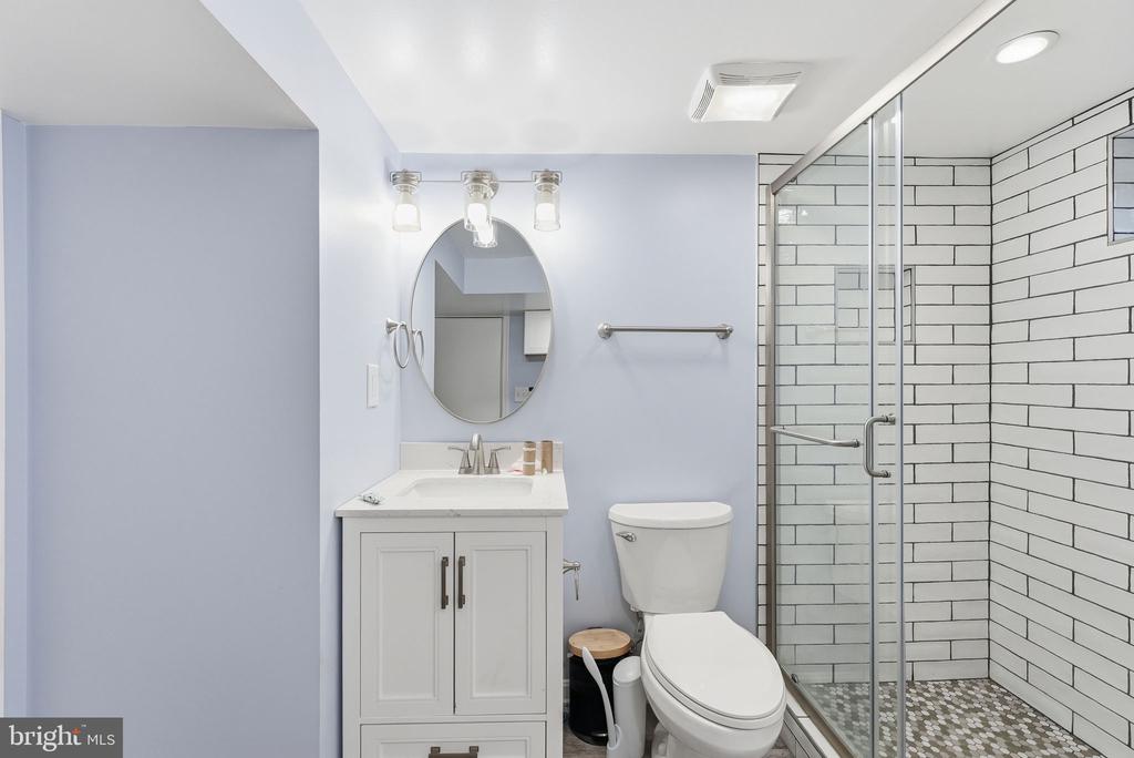 5935 WILLIAMSBURG ROAD