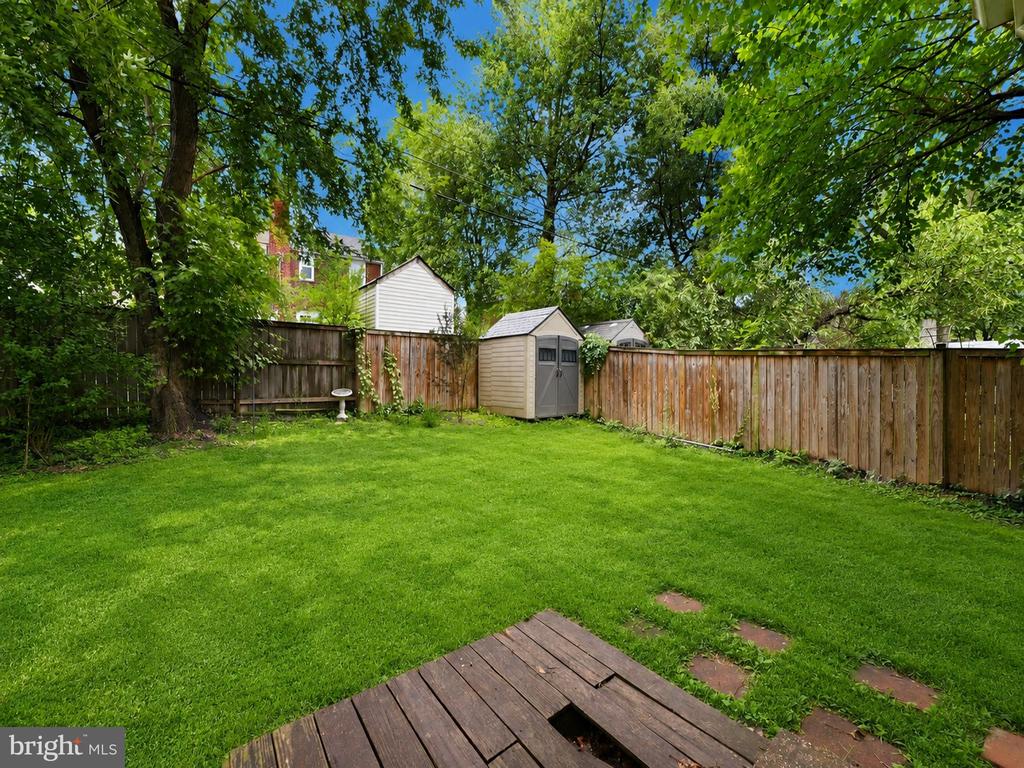 5935 WILLIAMSBURG ROAD