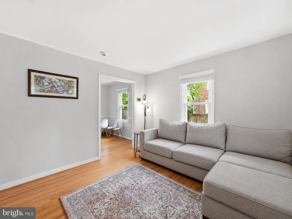 5935 WILLIAMSBURG ROAD