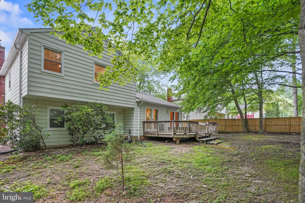 9086 BROOK FORD ROAD
