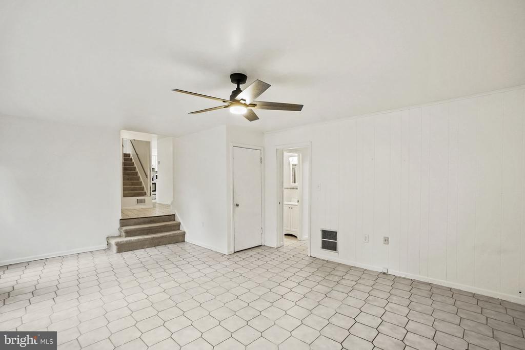 9086 BROOK FORD ROAD
