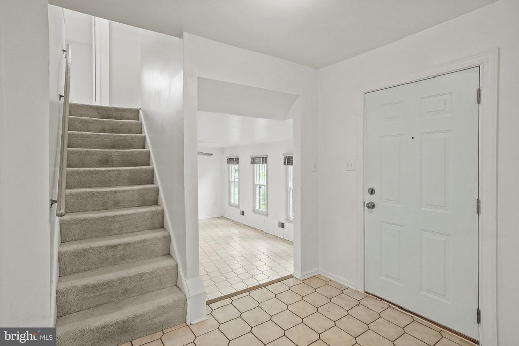 9086 BROOK FORD ROAD