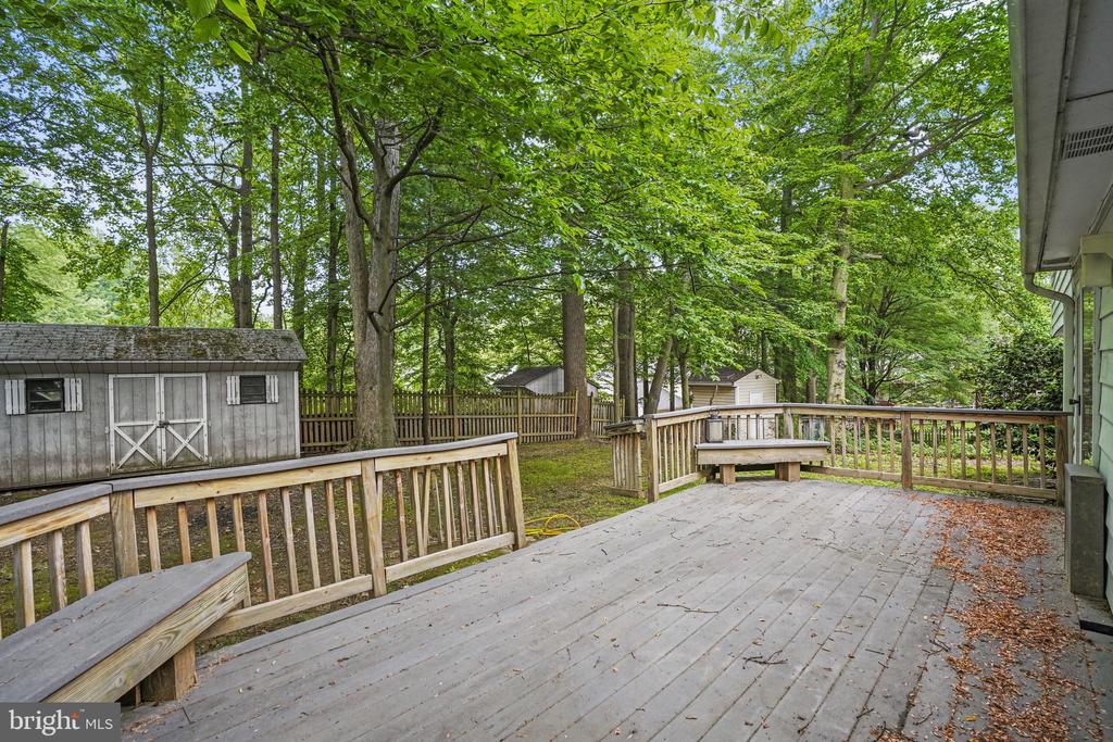9086 BROOK FORD ROAD