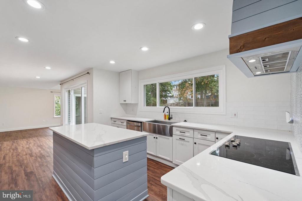 1291 MASON MILL COURT