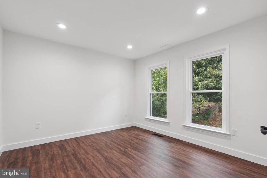 1291 MASON MILL COURT