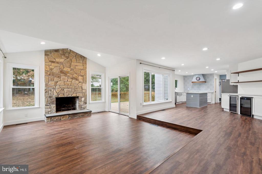 1291 MASON MILL COURT
