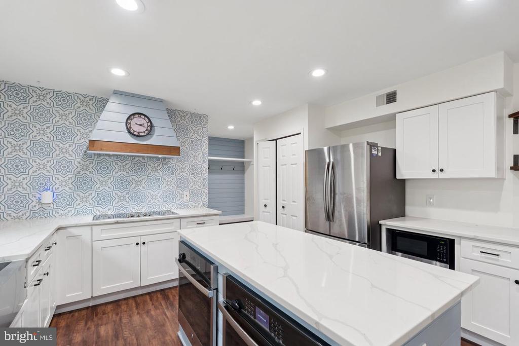 1291 MASON MILL COURT