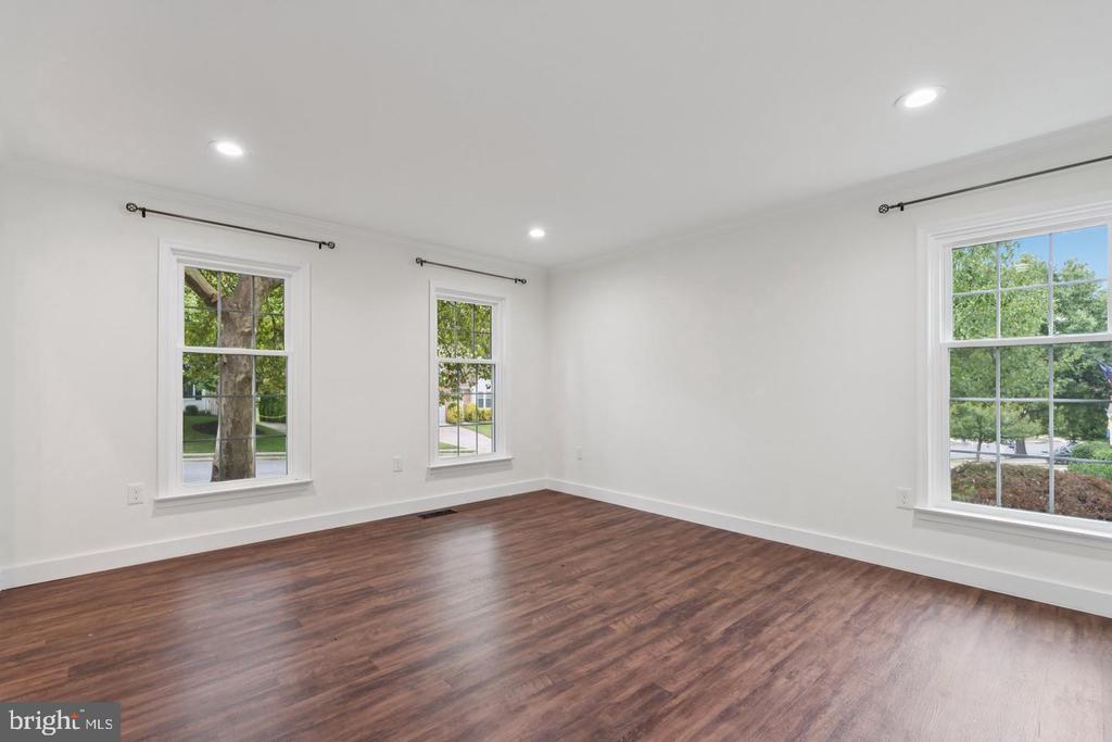 1291 MASON MILL COURT