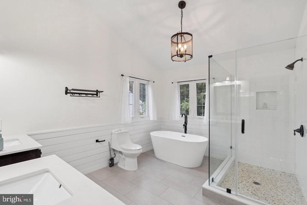 1291 MASON MILL COURT