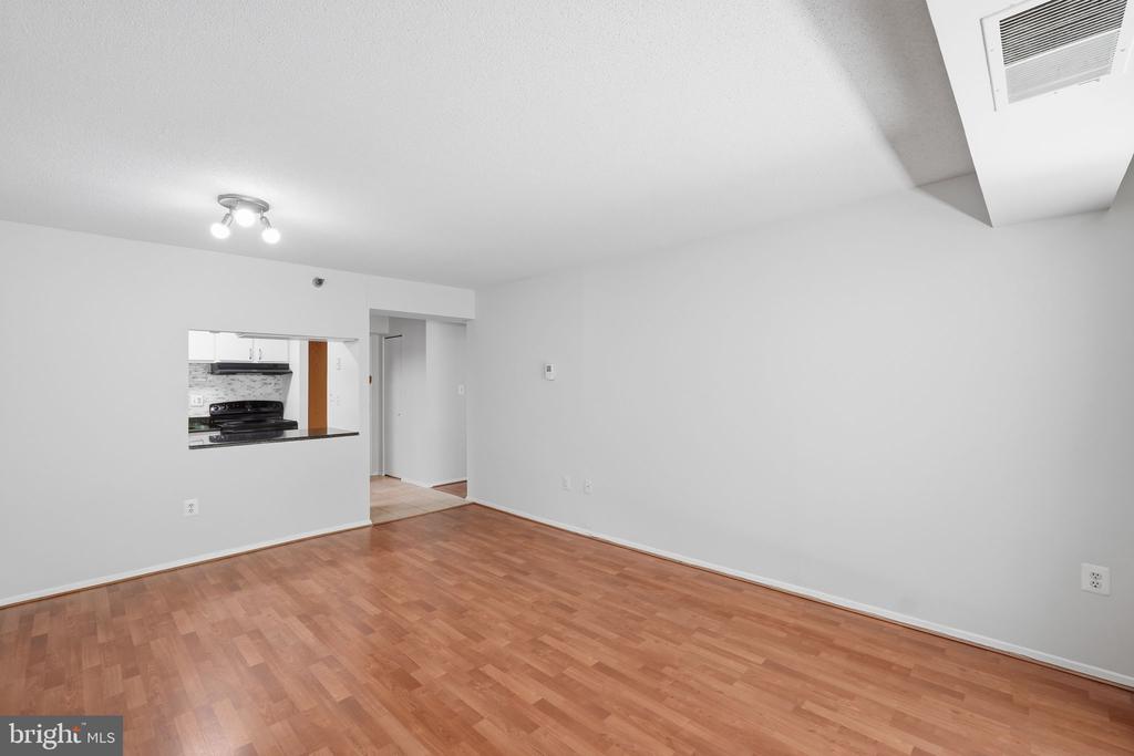 FAIRFAX Unit: 503