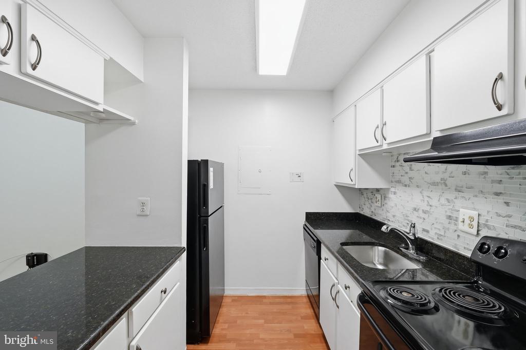 FAIRFAX Unit: 503