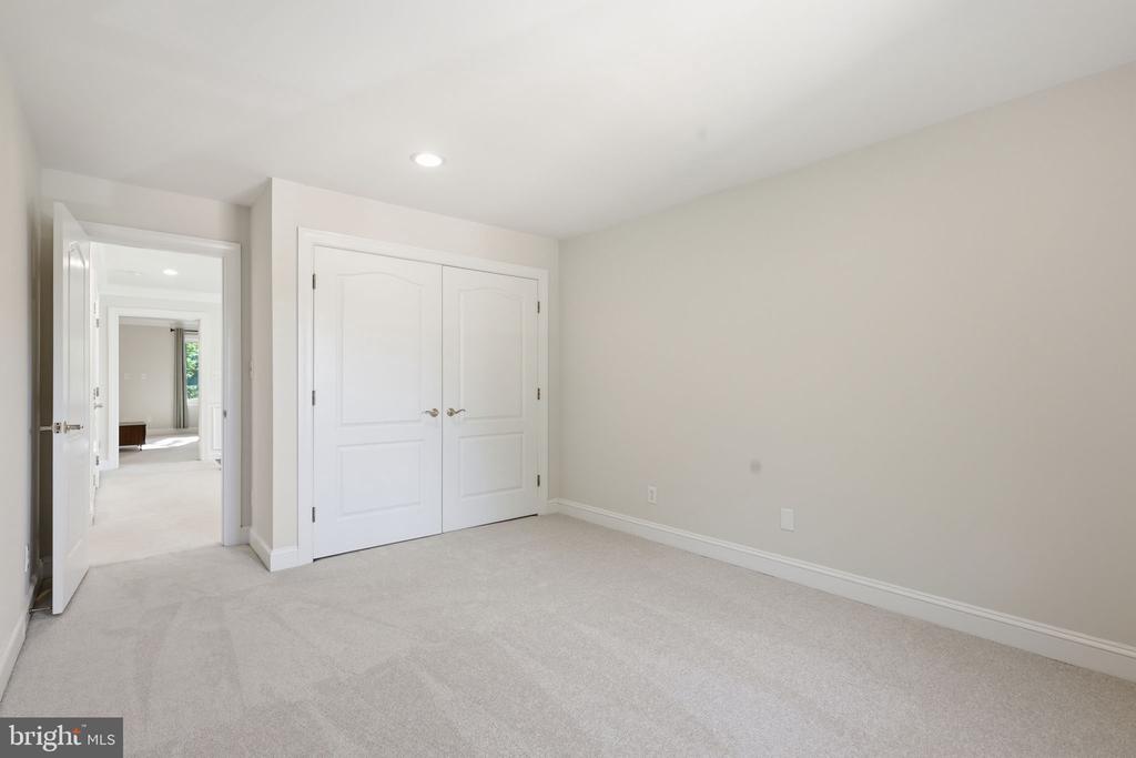 7421 SHREVE ROAD