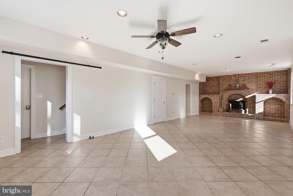 7421 SHREVE ROAD