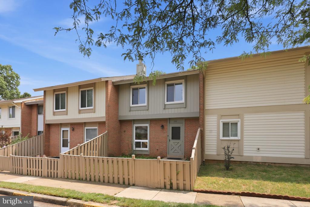 1211 SPRINGTIDE PLACE