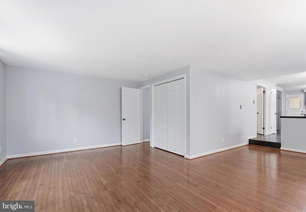 6121 QUEENS BRIGADE COURT