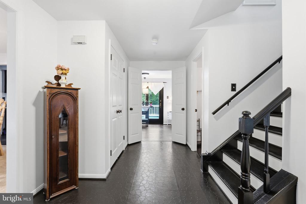 6121 QUEENS BRIGADE COURT